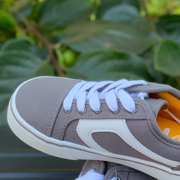 Wonder Nation Boys Casual Colorblock Skate Sneaker - Picture 9 of 10